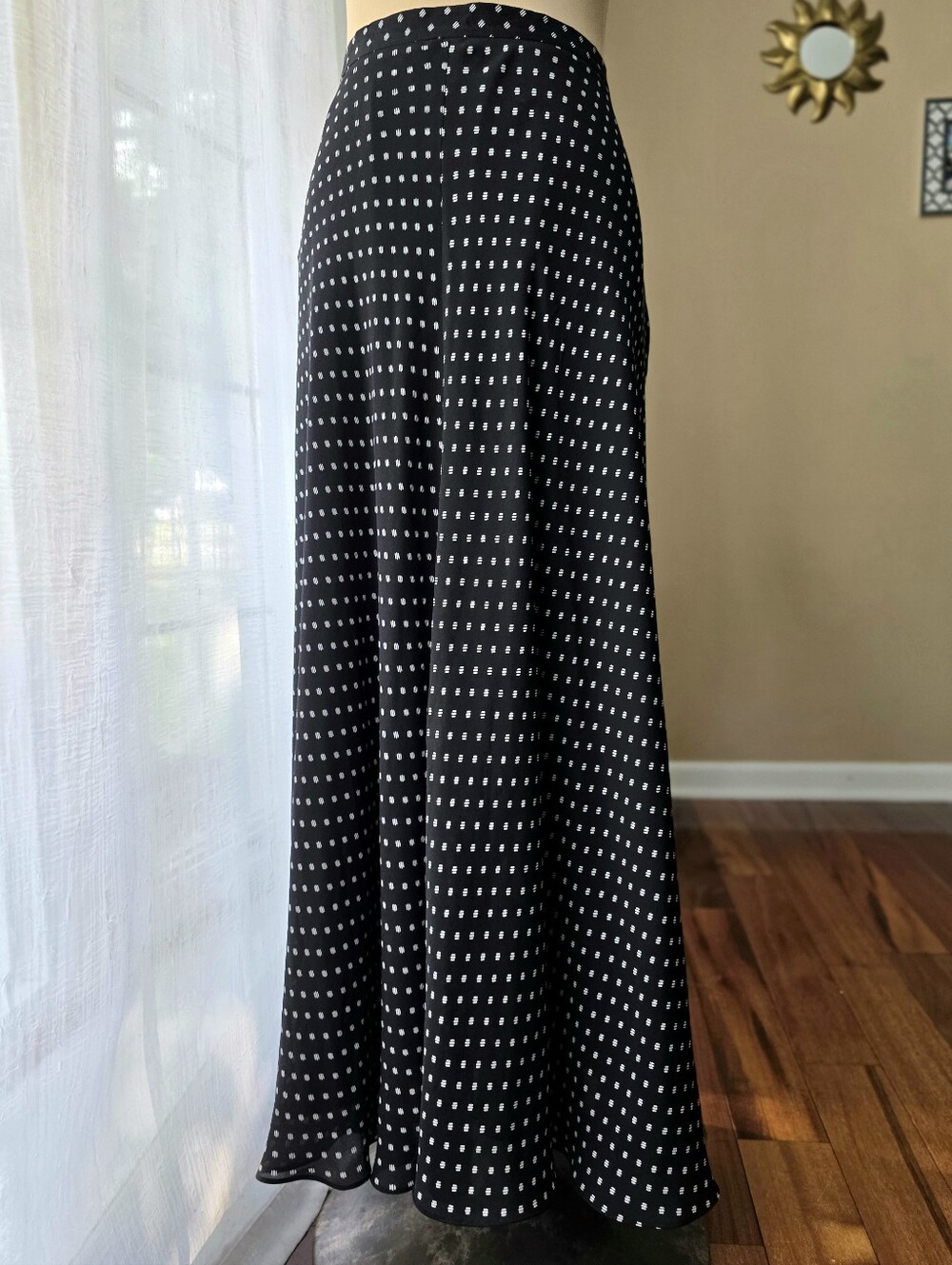 Silk Full Flowy Maxi Skirt Black White 90s Minimalist Jones New York Size 12
